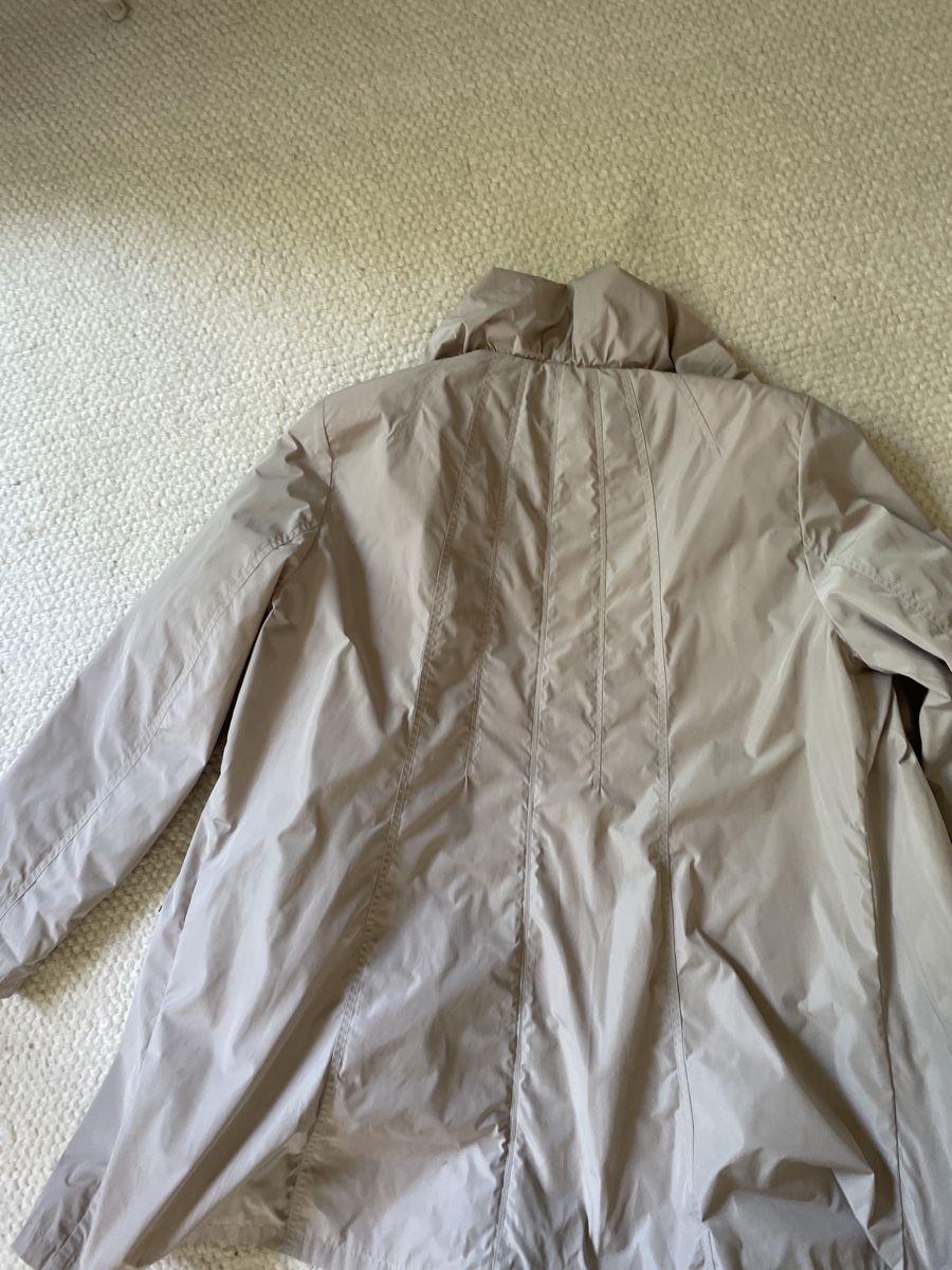 Gil Bret Giacche: Gil Bret Regenjacke, hellbeige ,Grösse 46 – Usato da Basel venduto da Jul17 4