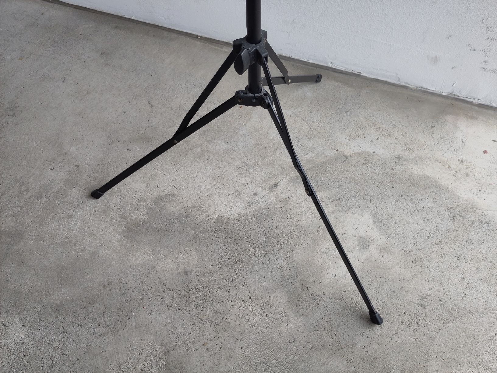 König & Meyer Instrumenten-& Notenständer: K&M Music Stand Black Foldable Height Adjustable – Gebraucht aus Basel von gonzpen 2
