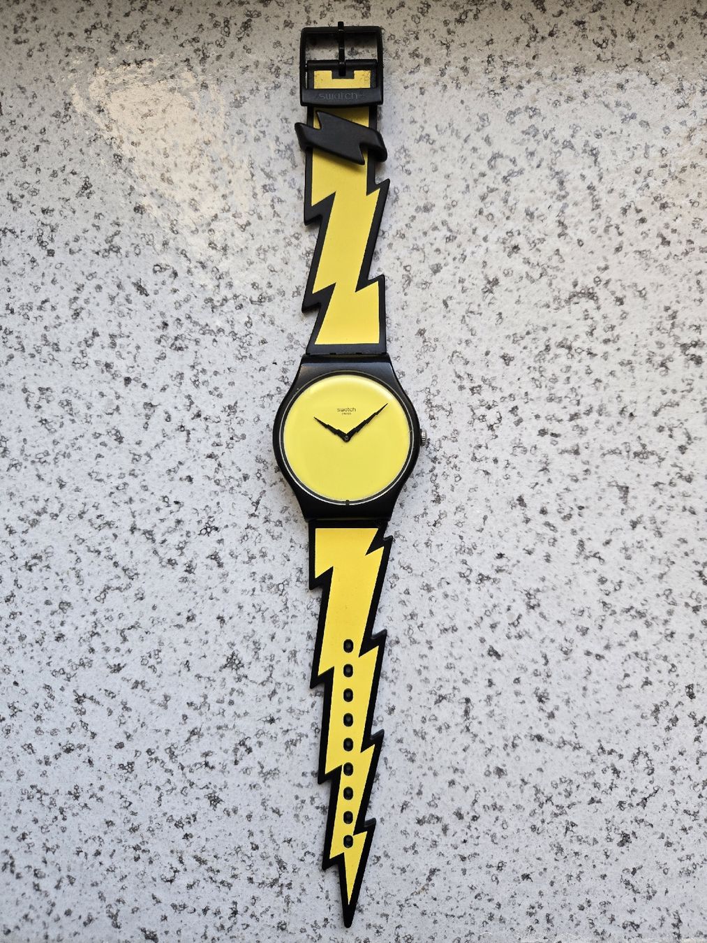 Swatch Uhren: swatch jeremy scott Lighting flash – Gebraucht aus Montet (Broye) von CandiceD