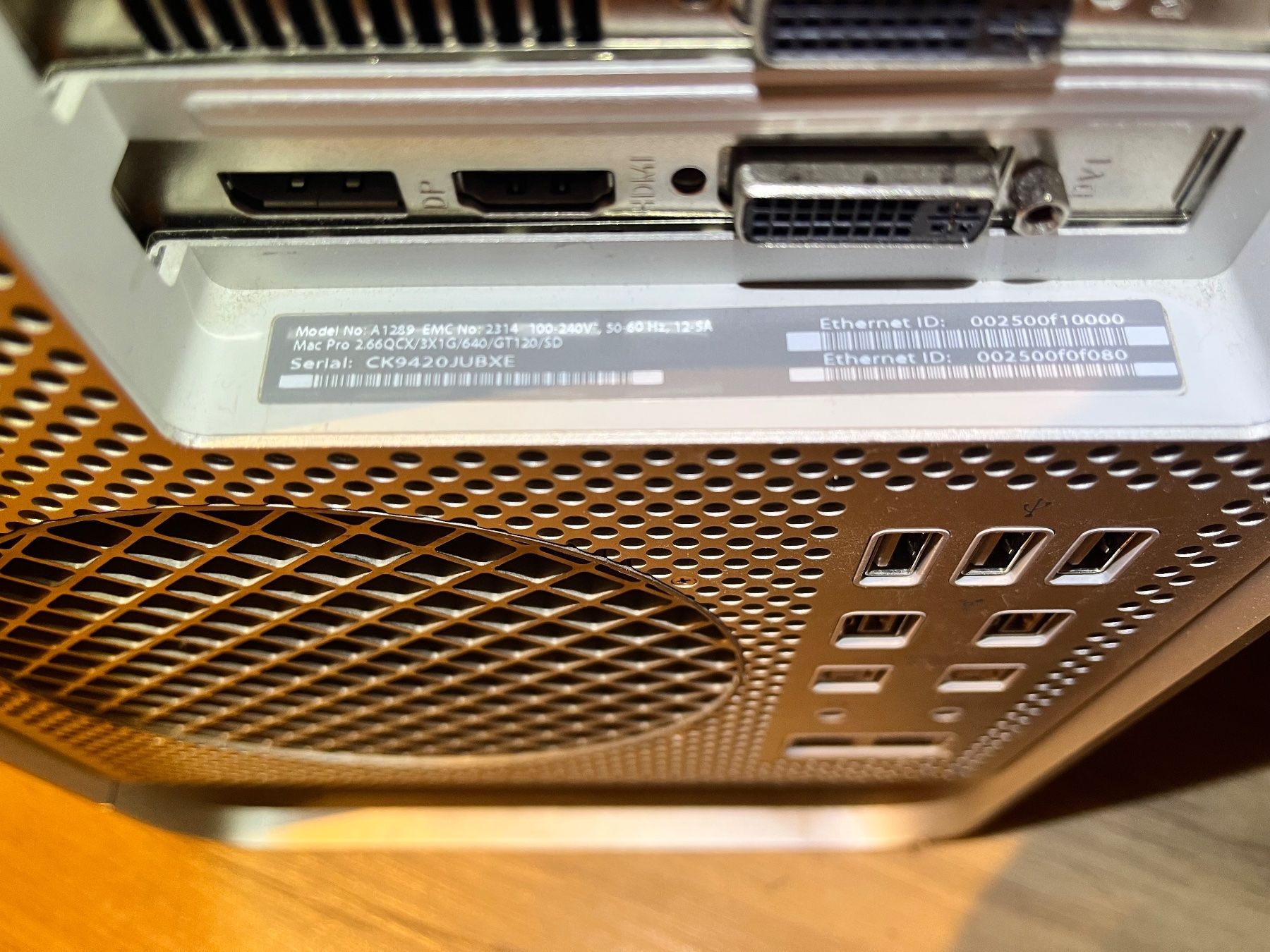 Apple PCs: 2× Apple Mac Pro 2008 + 2009 | OS X Snow Leopard | Bundle – Gebraucht aus Flawil von 5heep 1