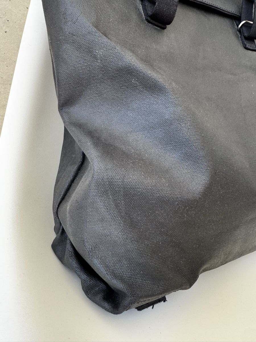 Qwstion Zaini: QWSTION Roll Pack Rolltop Rucksack Schwarz | Laptopfach – Usato da Küttigen venduto da nomad_ 4