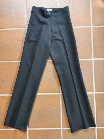 Versal; schwarze Hose / Business Bundfaltenhose Gr. 27