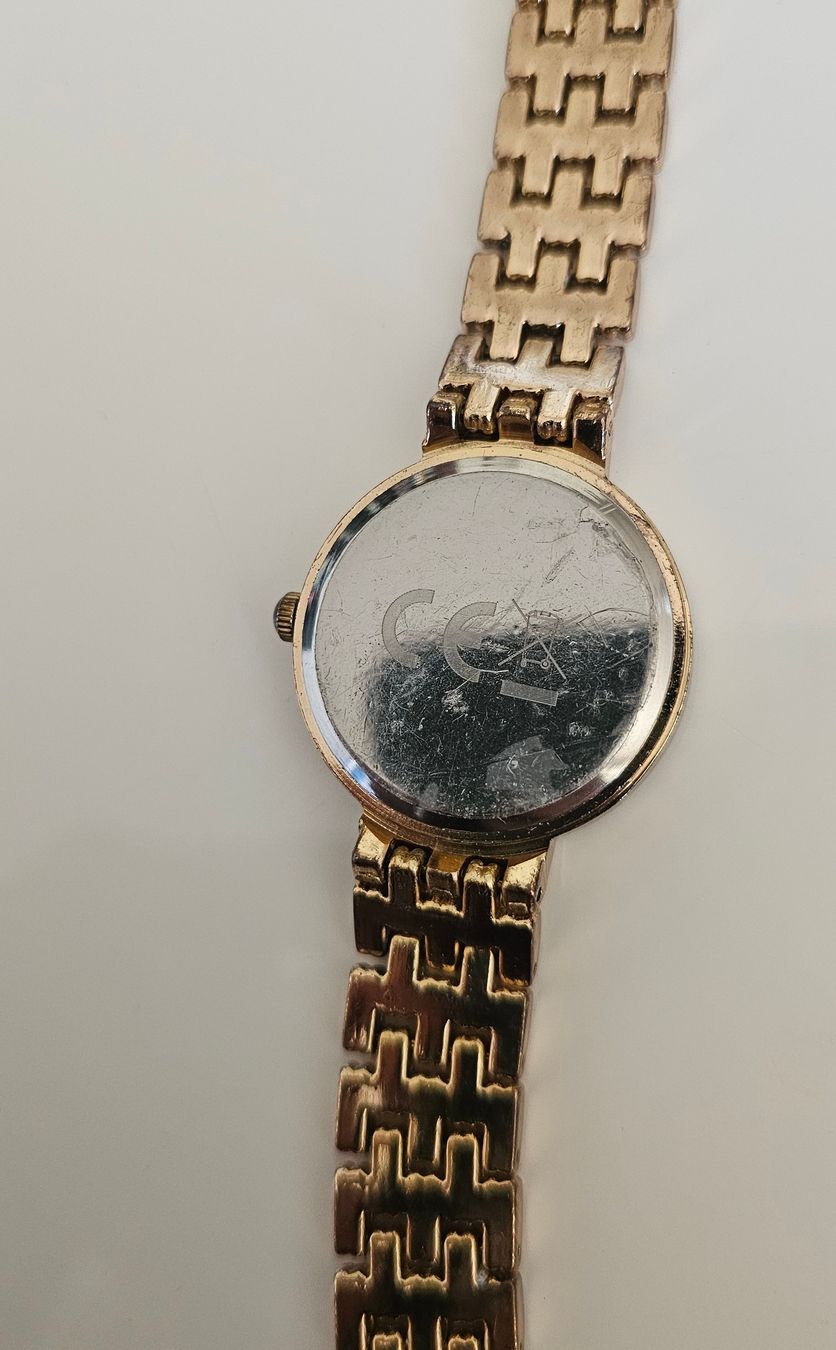 Montres: Frauen Uhrarmband gold  – D'occasion à Ostermundigen par Secundo_Hand 1