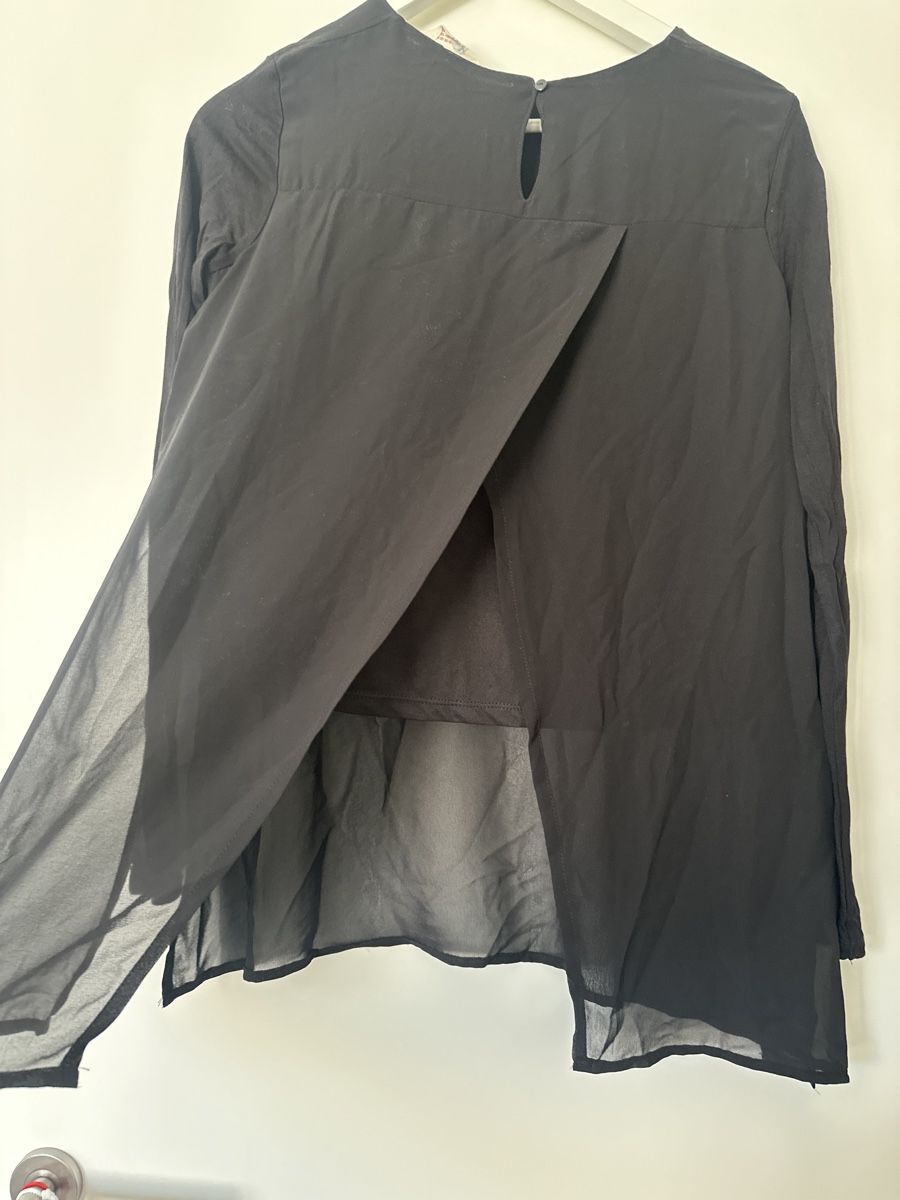 Blusen: Schwarze Bluse mit Rückenausschnitt Gr. XS – Neu (gemäss Beschreibung) aus Rheineck von sam_9m27 2