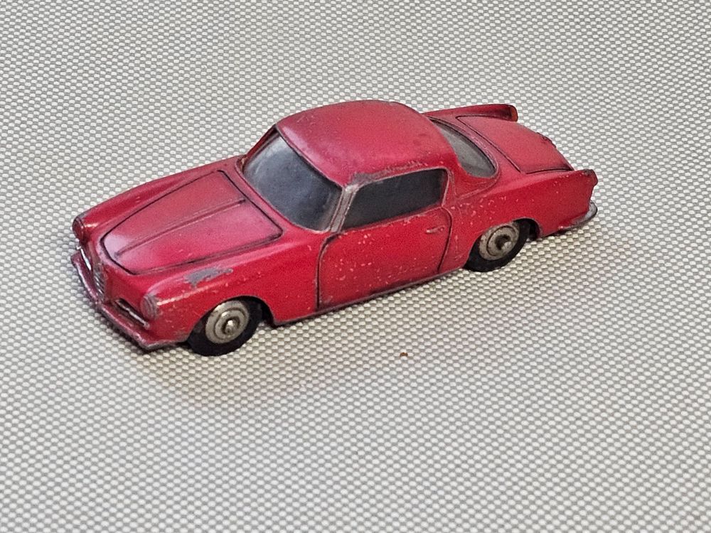 DINKY TOYS 24J Coupe ALFA ROMEO - - - Neuve