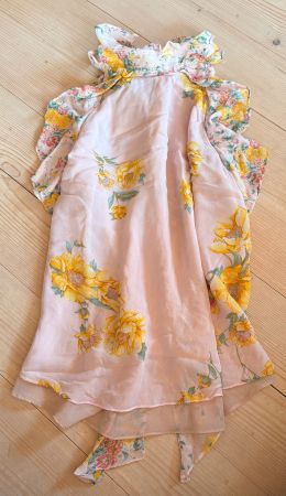 Top Zara ,Sommer leicht,Blumen,Flatterärmelchen,Gr.M