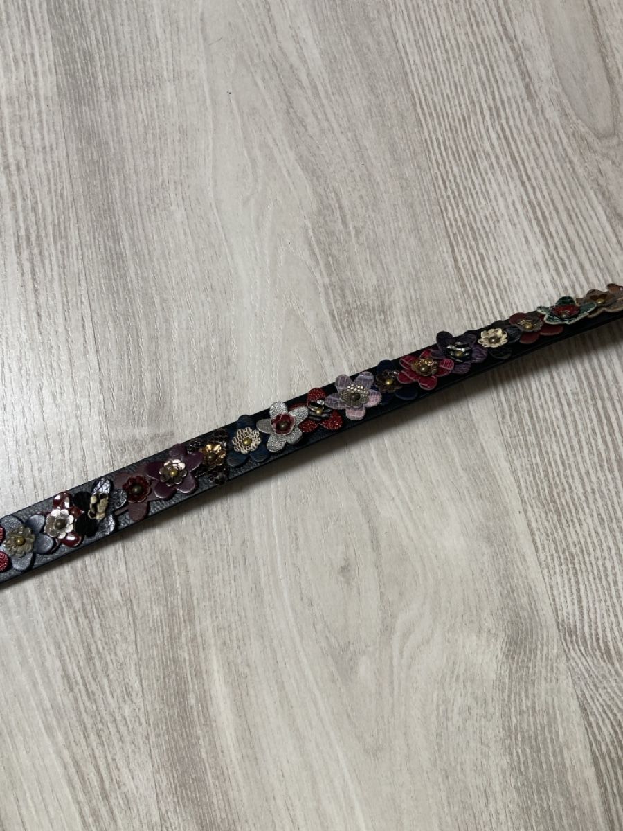 Cinture: Schicker Ledergürtel mit Blumenapplikation – Nuovo (secondo la descrizione) da Wiesendangen venduto da Jafani 1