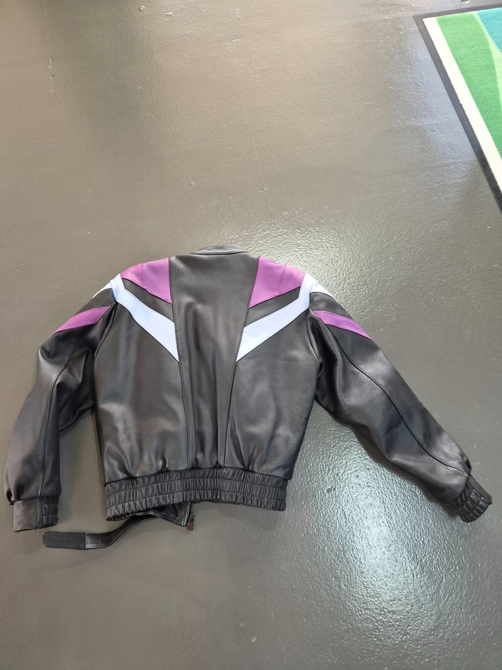 IXS Vestes: IXS MOTORRAD LEDERJACKE – D'occasion à Schötz par Omega64 3