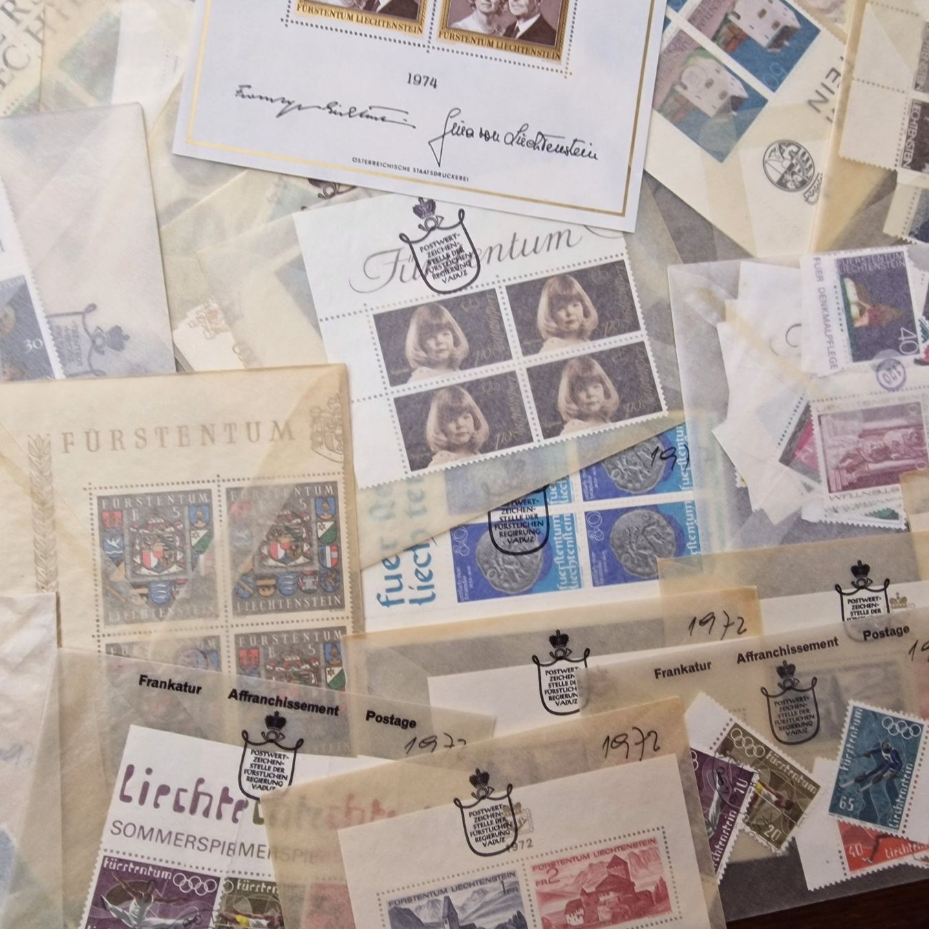 Tutti i francobolli: FL 1972-80 NEU **4-er Blocks mit Tabs & Einzel aus ABO – Usato da Aesch LU venduto da briefmarken.uray 3