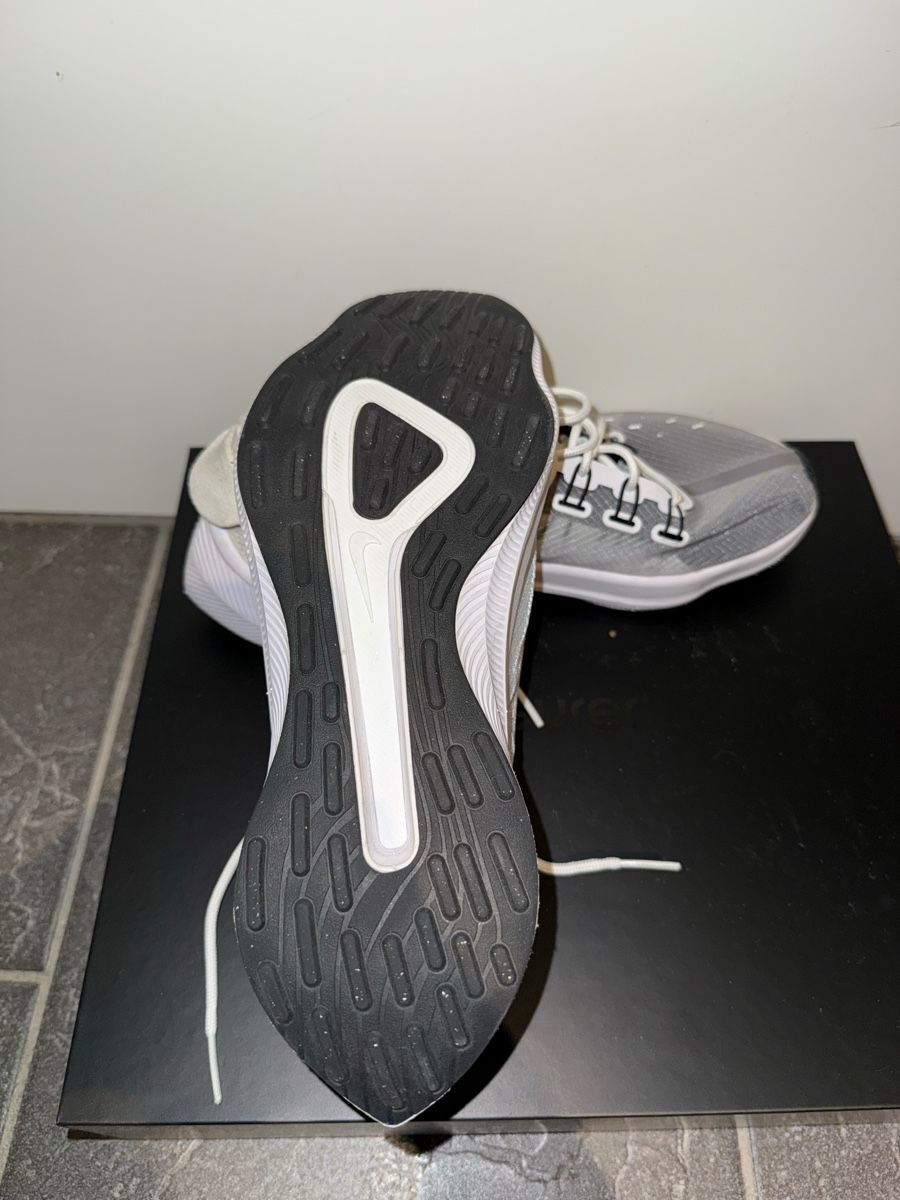 Nike Scarpe da uomo: Nike Exp-X14 Laufschuhe grösse 40 – Usato da Luzern venduto da Bon_Voyage 4