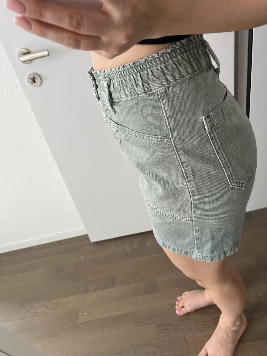Pull&Bear Pantaloni: Pull&Bear Shorts – Usato da Kriens venduto da Krienserin_T 1