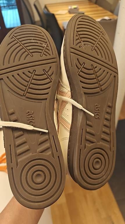 Chaussures hommes: ASICS Turnschuhe Gr. 41.5 – D'occasion à Baar par Baarsan 3