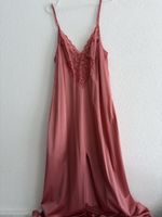 Nuisette longue rose avec dentelle L