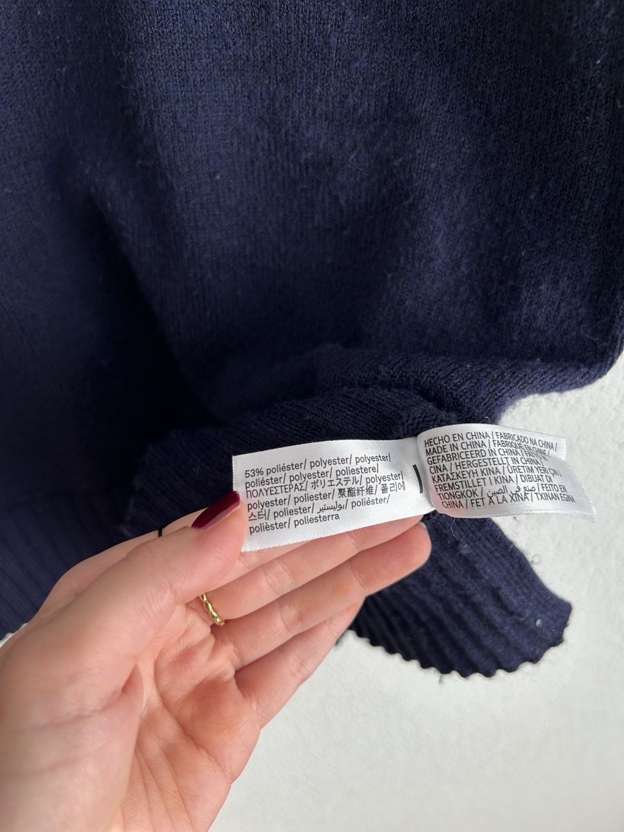 Bershka Maglioni & Felpe: Bershka Pullover dunkelblau Grösse S – Usato da Chur venduto da faja7000 5