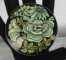 Vintage emaillierte Gurtschnalle mit dekorativem Blumenmotiv