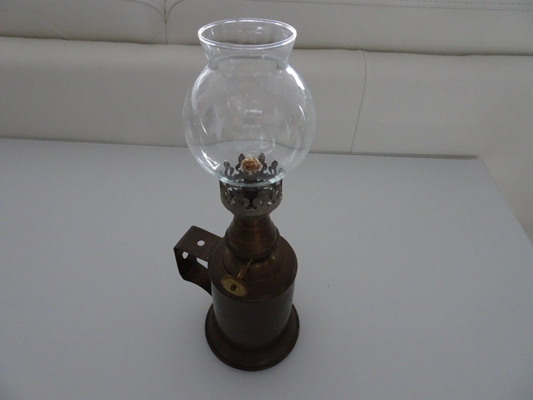 Lampade: Antikes Oellämpli – Usato da Vitznau venduto da Mina60