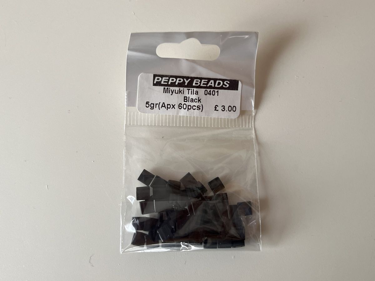 Perlen (unechte): Miyuki Tila Beads, Schwarz, ca. 60 Stk. – Neu (gemäss Beschreibung) aus Stein am Rhein von Karisma78