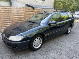 Opel Omega 2.0 16V automatique, essence