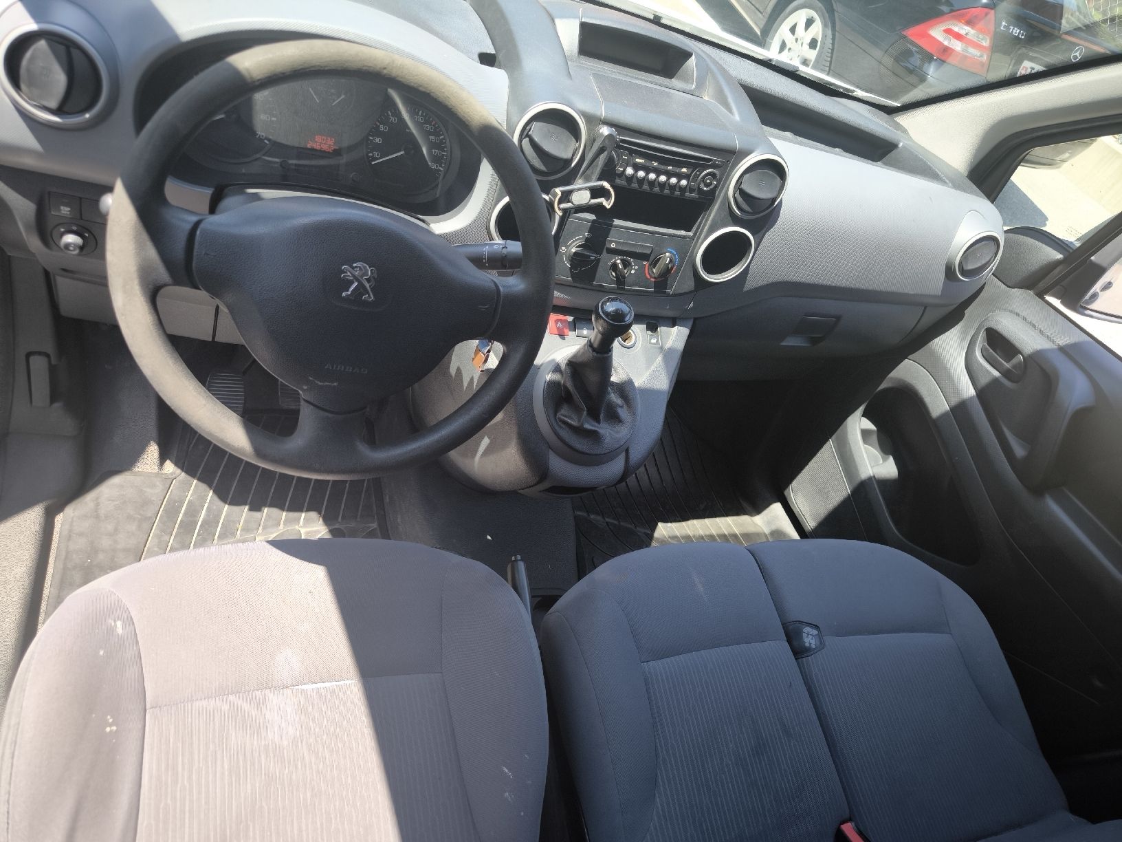 Peugeot Veicoli commerciali: Peugeot Partner 1.6 E-HDI – Usato da Savosa venduto da Pol_Alessio 4