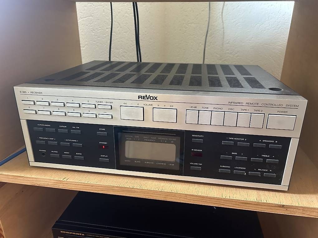 Revox Récepteurs: Revox B285 Receiver mit Anleitung – D'occasion à Zürich par Zuerich_Seebach