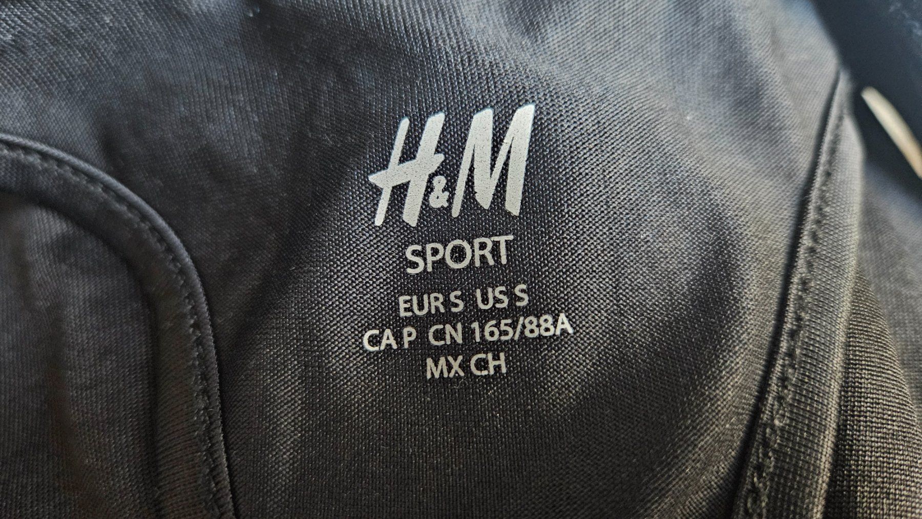 H&M T-shirt: T-Shirt kurzarm – Usato da Münchenbuchsee venduto da Yothu 2