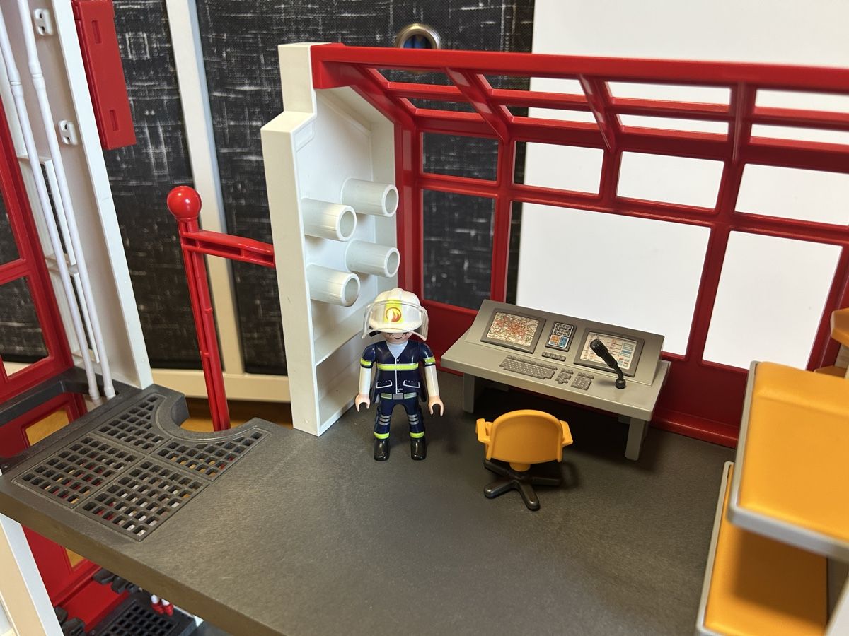 Playmobil Giocattoli: Lot Playmobil Feuerwehr – Usato da Genève venduto da auto_miniatures 3
