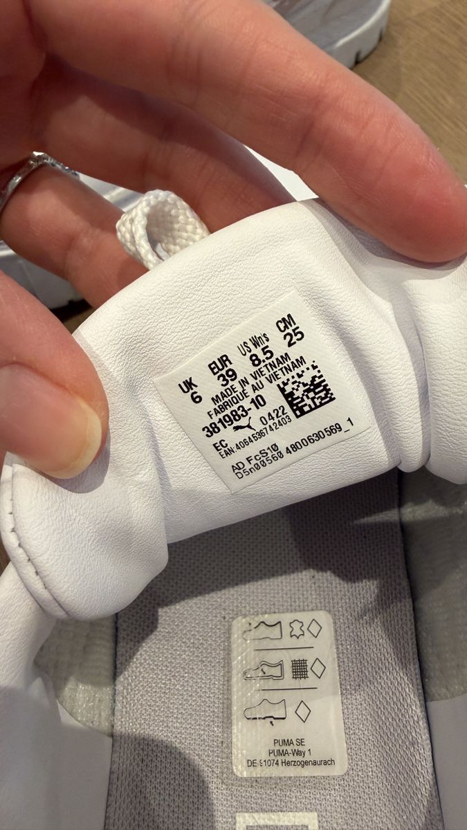 Puma Scarpe da donna: Puma Sneaker, Grösse 39, neuwertig – Nuovo (secondo la descrizione) da Steinhausen venduto da inmumi 3