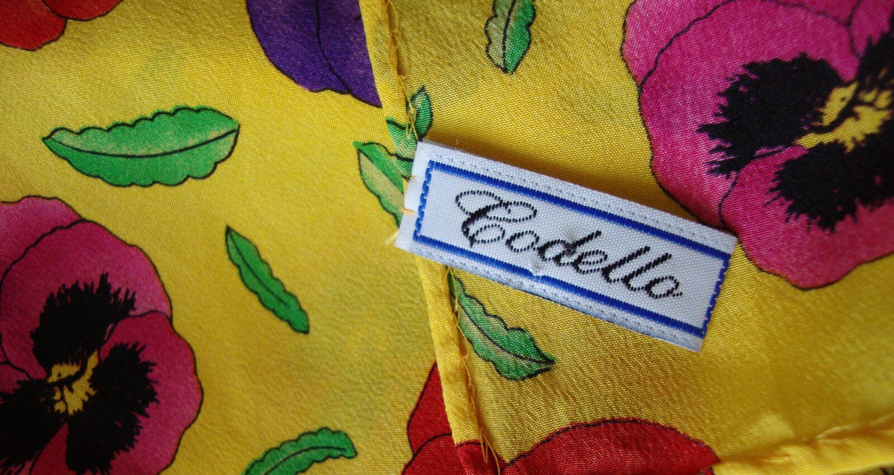 Codello Foulard & Sciarpe: Codello * Seide – Usato da St. Margrethen SG venduto da Sister22 1