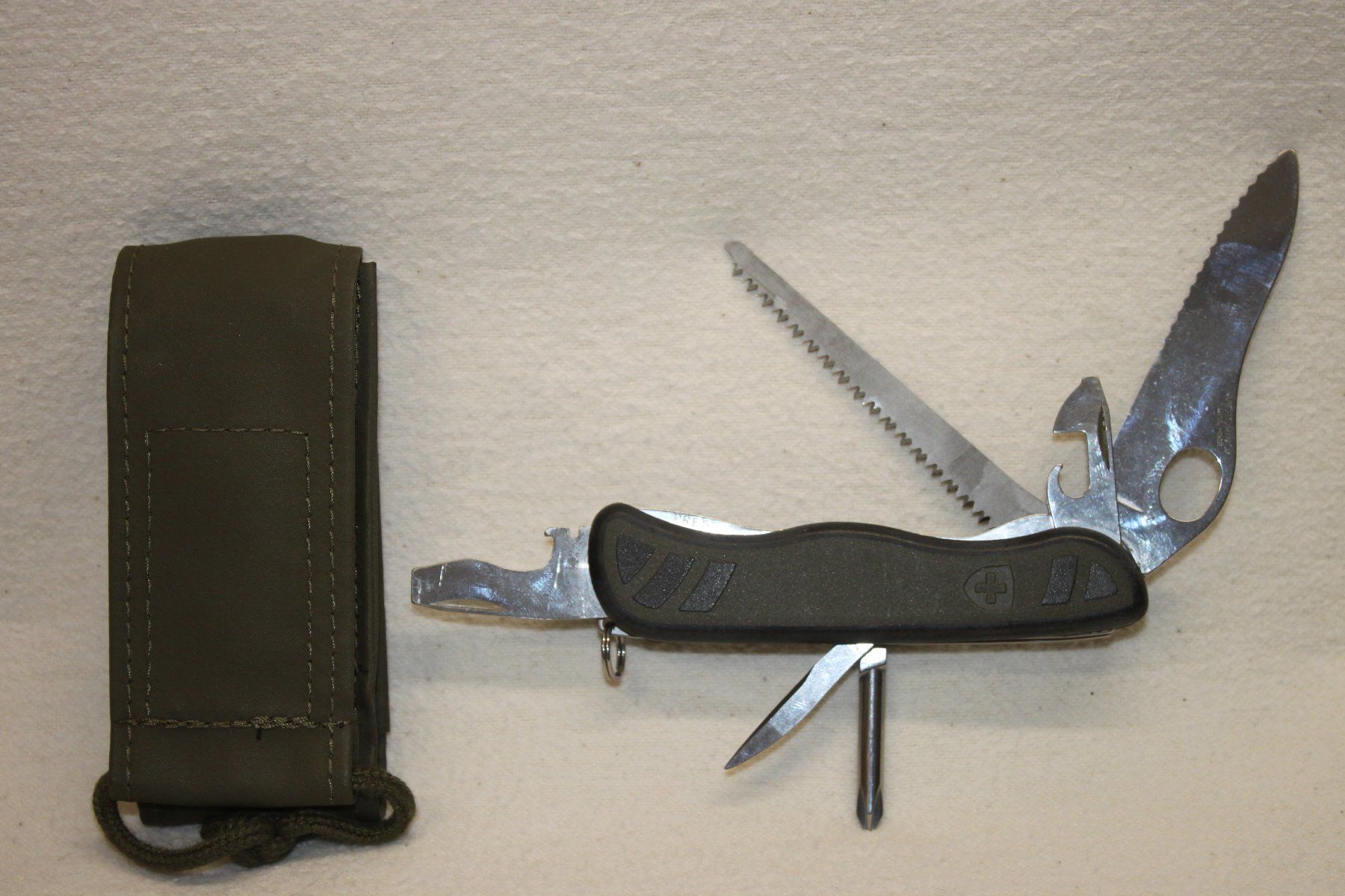 Victorinox Taschenmesser: Seltenes Militär Sackmesser 08 / 2008 – Gebraucht aus Thun von Amye