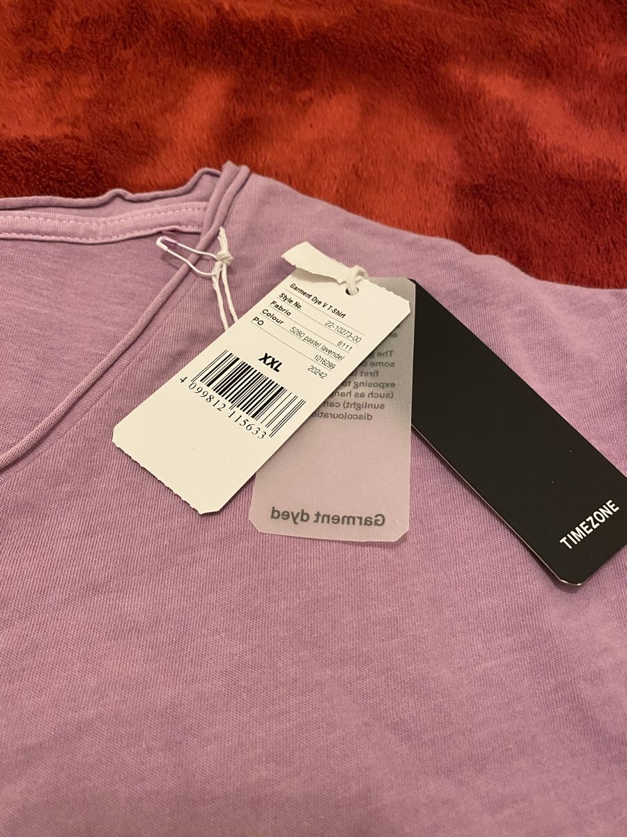 T-shirt: T Shirt – Nuovo (secondo la descrizione) da Berikon venduto da TheMangle 2
