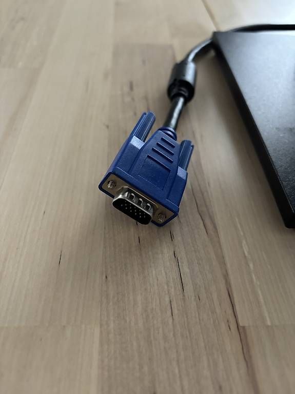 Monitor: Écran d'ordinateur DELL – Usato da Fribourg venduto da Brosciuttofunghi 2