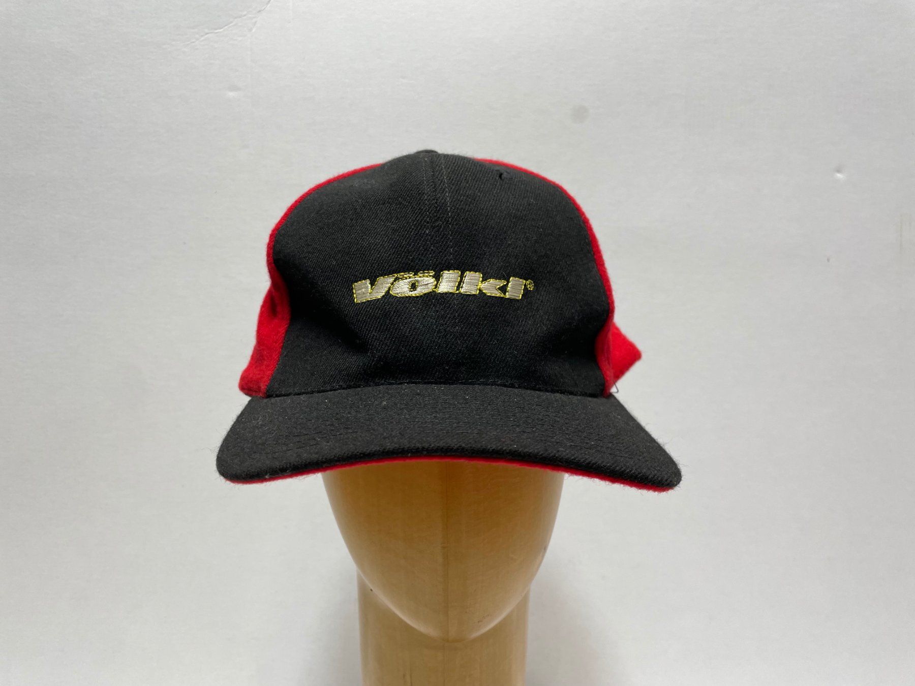 Copricapi, berretti & cappellini: Vintage 90s Wool 6-Panel Cap Völki Skifahren – Usato da Zürich venduto da le_souk