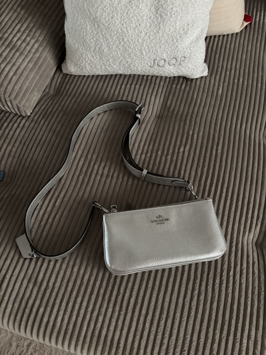Coach Taschen für Damen: Coach Tasche silber Leder NEU – Neu (gemäss Beschreibung) aus Zollikofen von s_albi 1