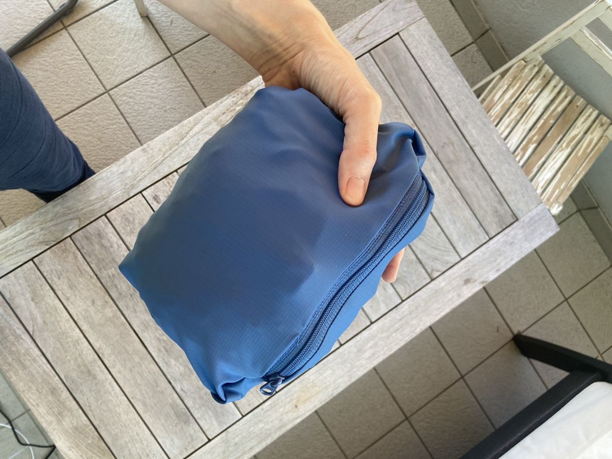 Giacche: Dünne, leichte Kapuzenjacke mit UV Schutz – Usato da Bern venduto da clarazyl 9