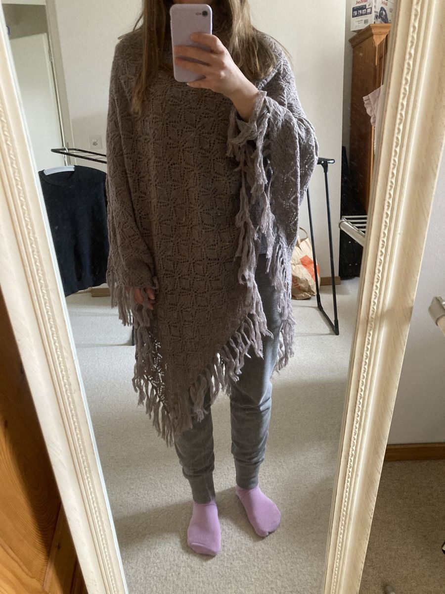 Repeat Sonstige Damenmode: Poncho von REPEAT – Gebraucht aus Arlesheim von nin_wl82