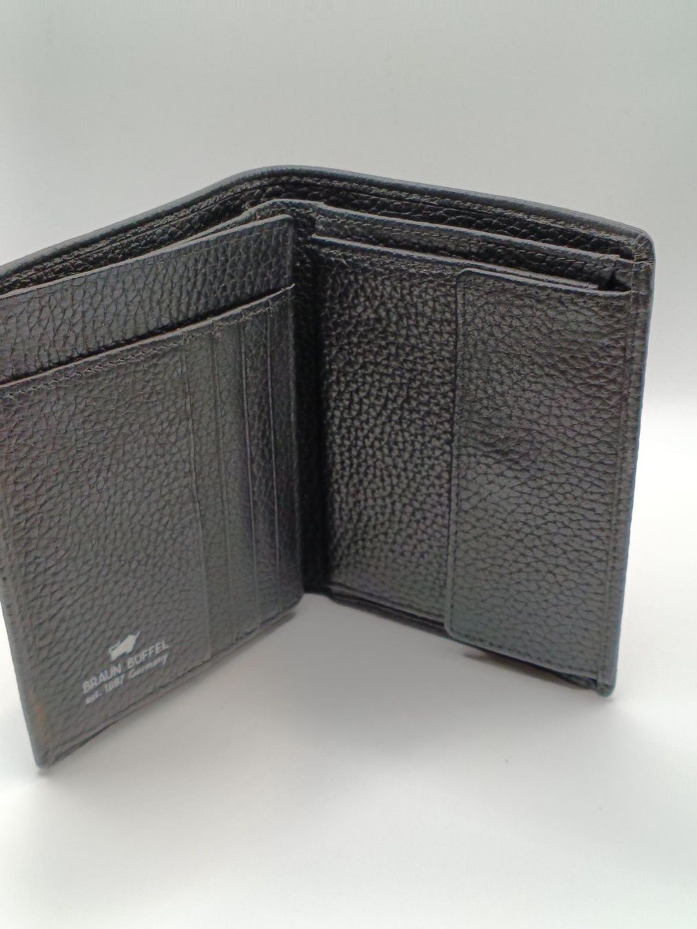 Braun Büffel Brieftaschen: Braun Büffel Leather Wallet – Gebraucht aus Villars-sur-Ollon von VicJ 3