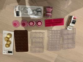 Backzubehör-Set: Silikonformen & Papierförmchen, neuwertig