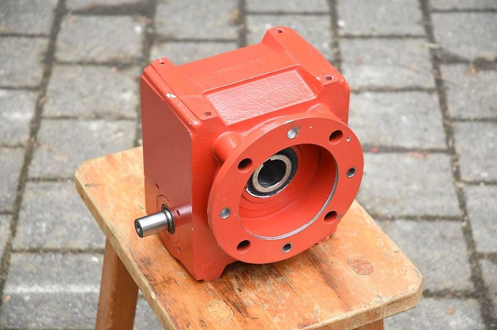 Altro per industria metallurgica: Schneckengetriebe 53:1 – Usato da Lichtensteig venduto da dan_rj7z