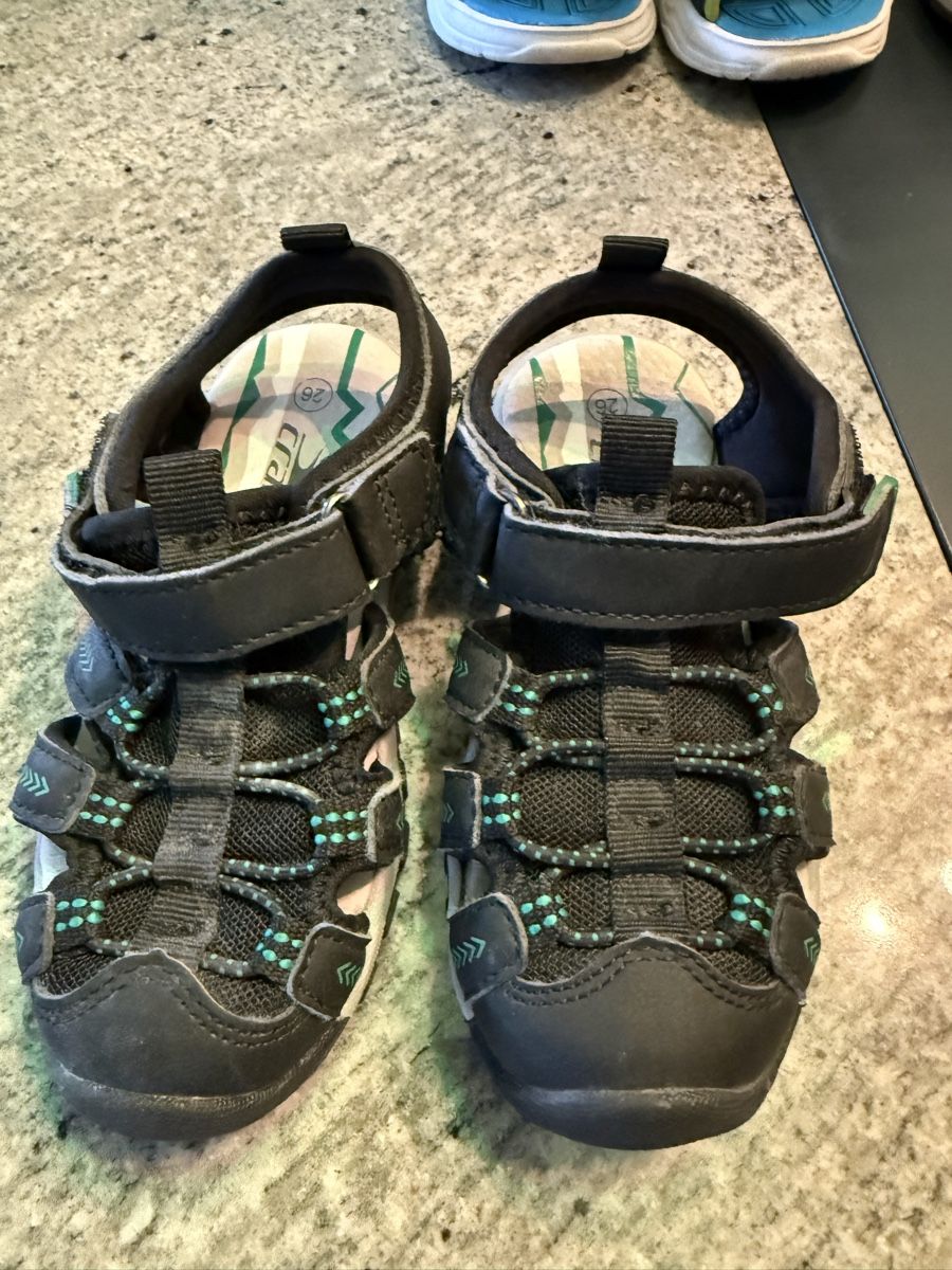 Scarpe per ragazzi: Kinderschuhen Gr. 25/26 – Usato da Steckborn venduto da Diana.84 1