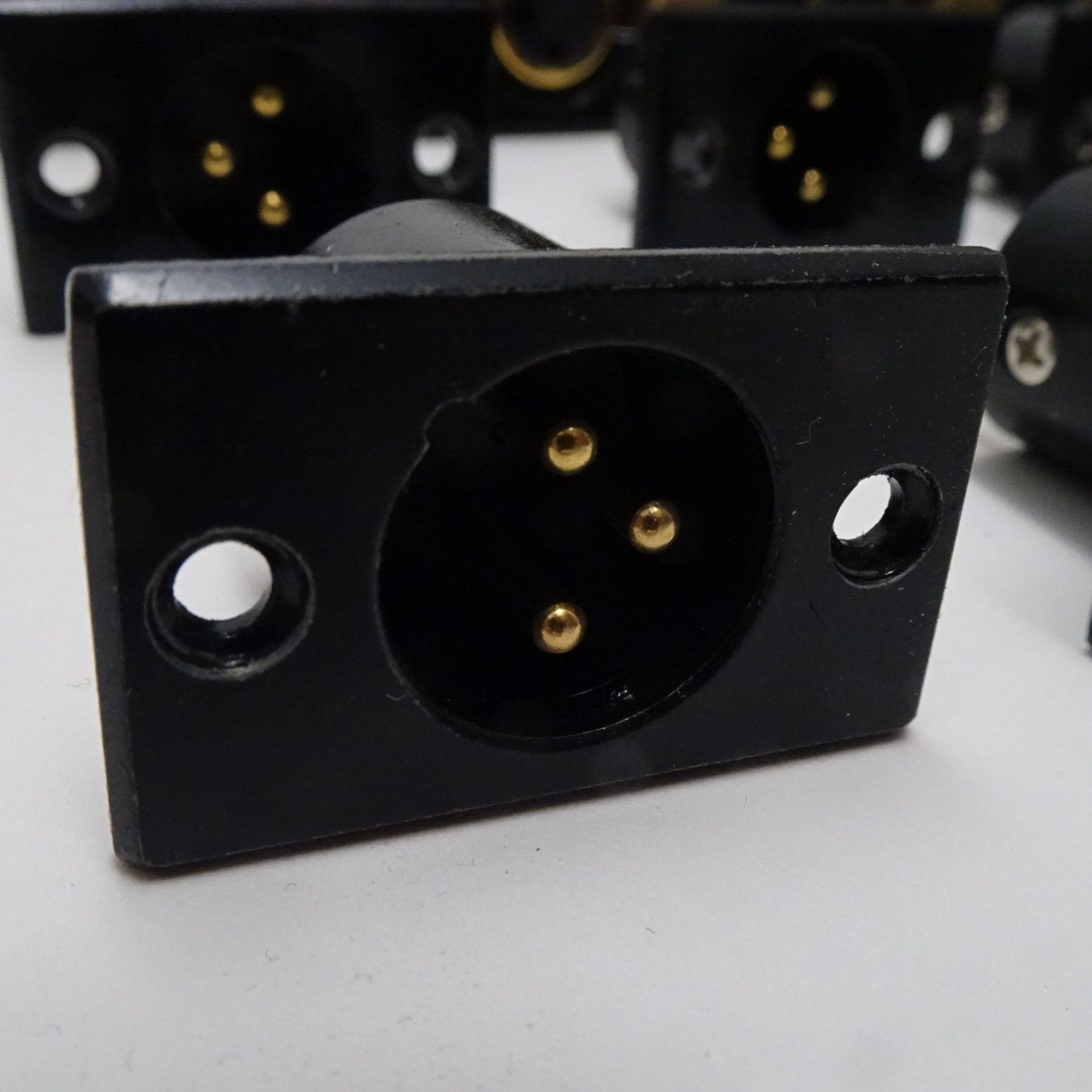 Neutrik Cavi: Neutrik XLR Stecker – Usato da Muhen venduto da Oldies-But-Goldies 1
