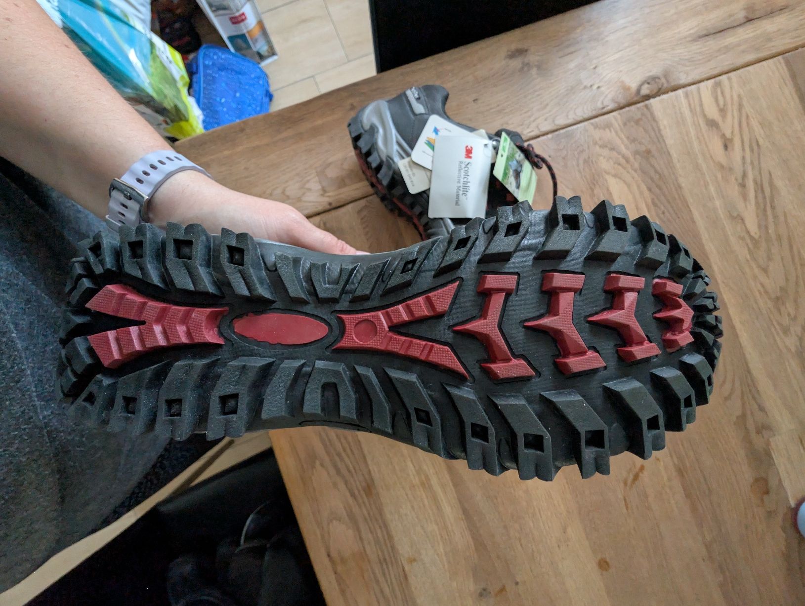 Scarpe da uomo: Leichtwanderschuhe Unisex Grösse 43 – Nuovo (secondo la descrizione) da Bern venduto da berneroberlaenderin 6