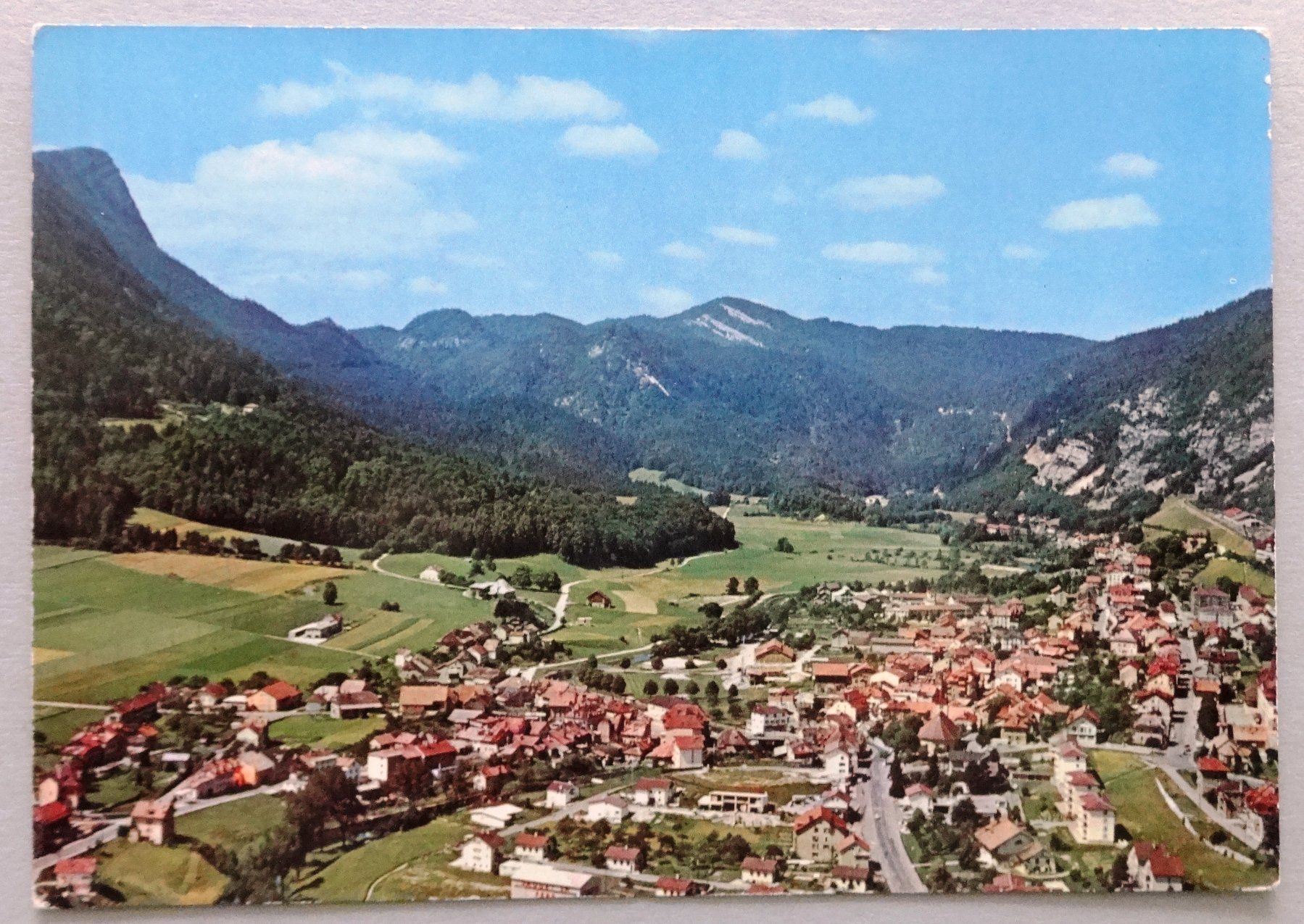 Ansichtskarten: Vallorbe et la Dent de Vaulion, Vue aérienne – Gebraucht aus Fétigny von Billy2miny