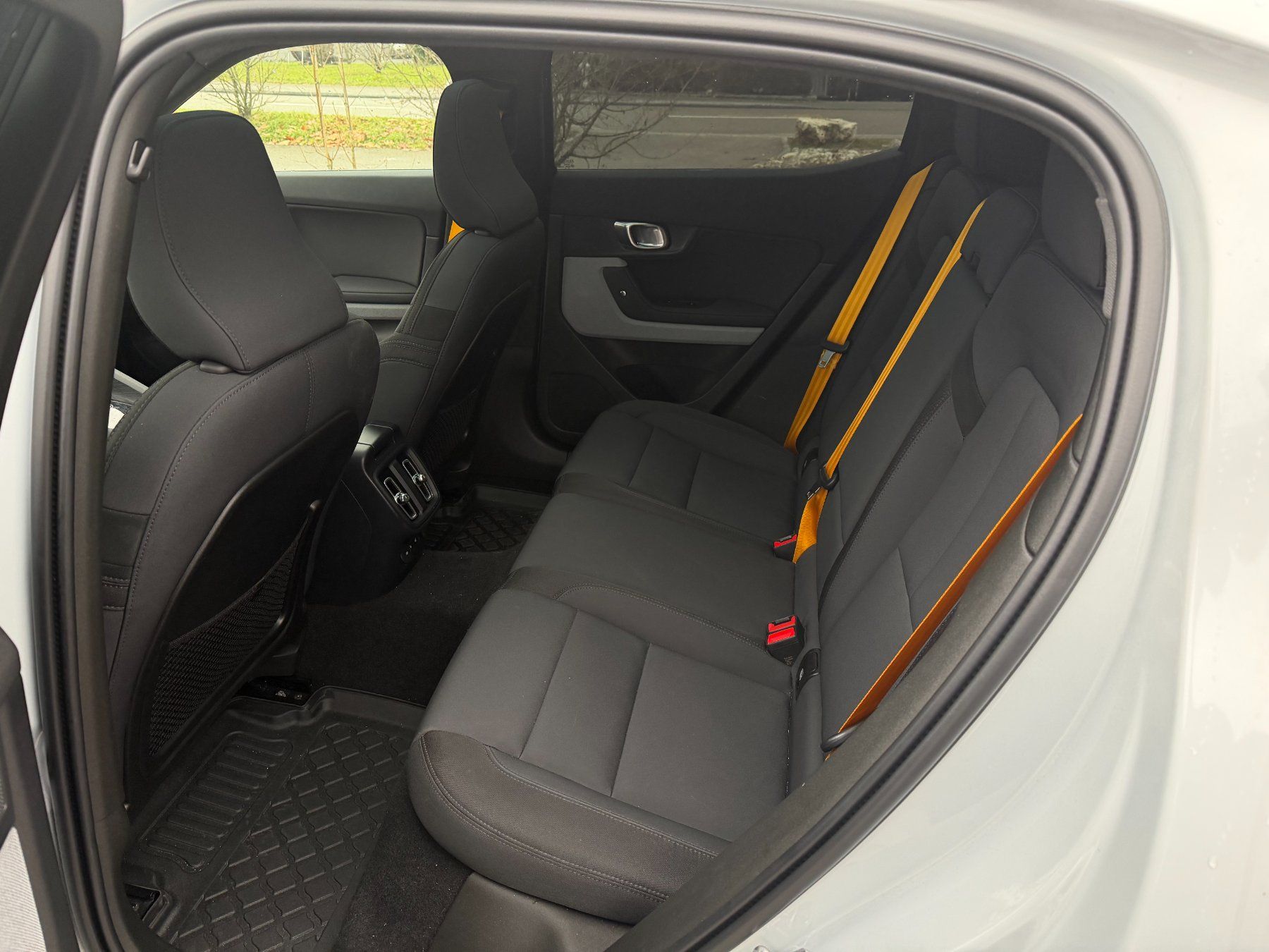 Polestar Automobili: Polestar 2 Long Range Performance / 476 PS / Vollausstattung – Usato da Basel venduto da amsti54 7