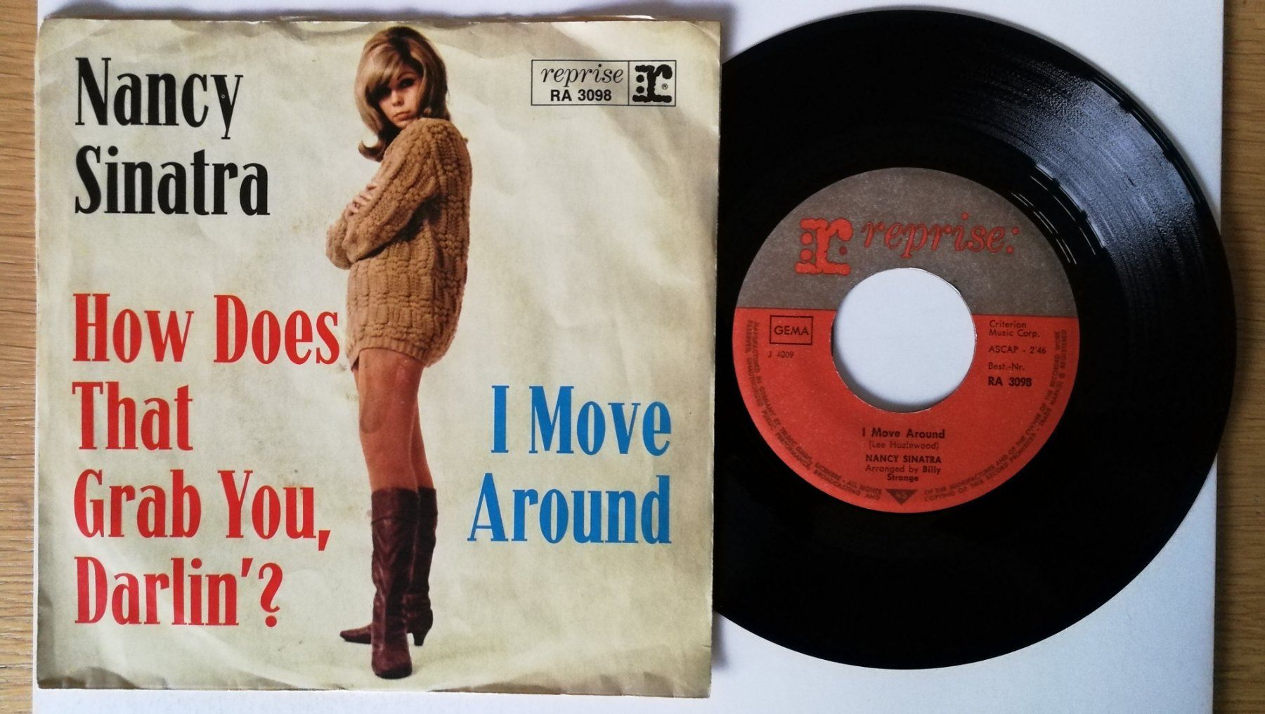 Dischi in vinile: Nancy Sinatra - How Does That Grab You, Darlin' Single – Usato da Beinwil am See venduto da Funkthesizer 1