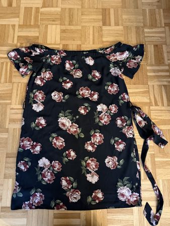 Guess Kleid mit Blumenmuster, Grösse L