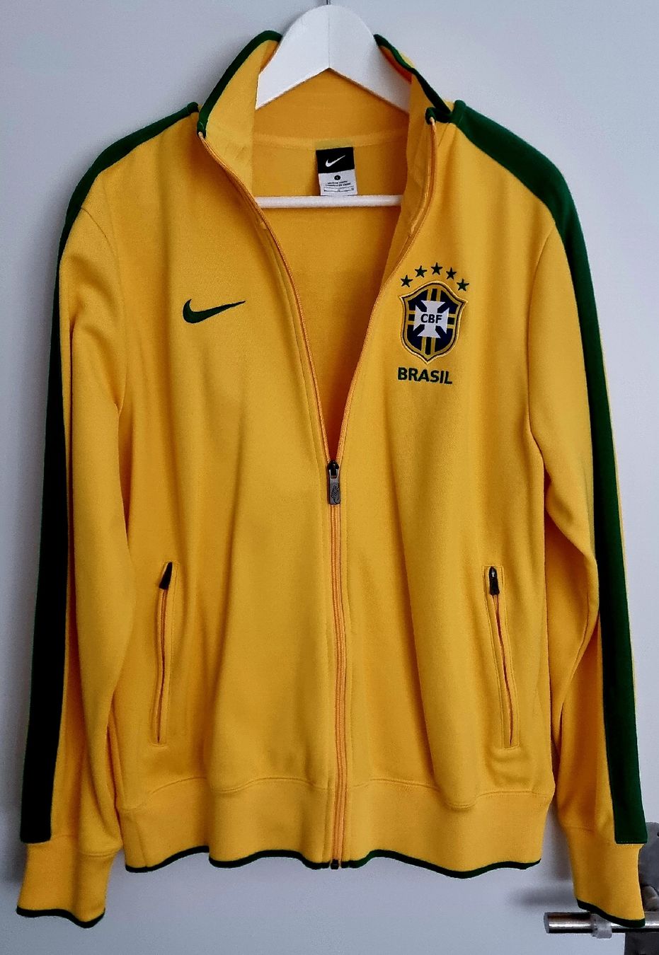 Nike Jacken: NIKE Brasil WM Trainingsjacke Gr. L – Neu (gemäss Beschreibung) aus Gempenach von olli1975