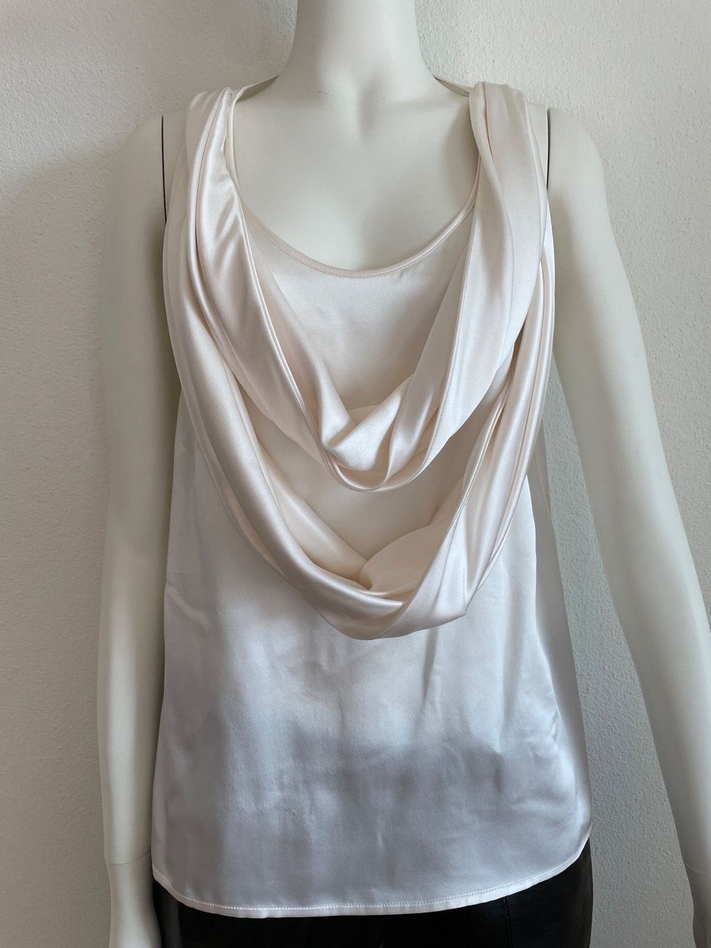 Givenchy Tops: Givenchy Top – Neu (gemäss Beschreibung) aus Winterthur von 19.19 2