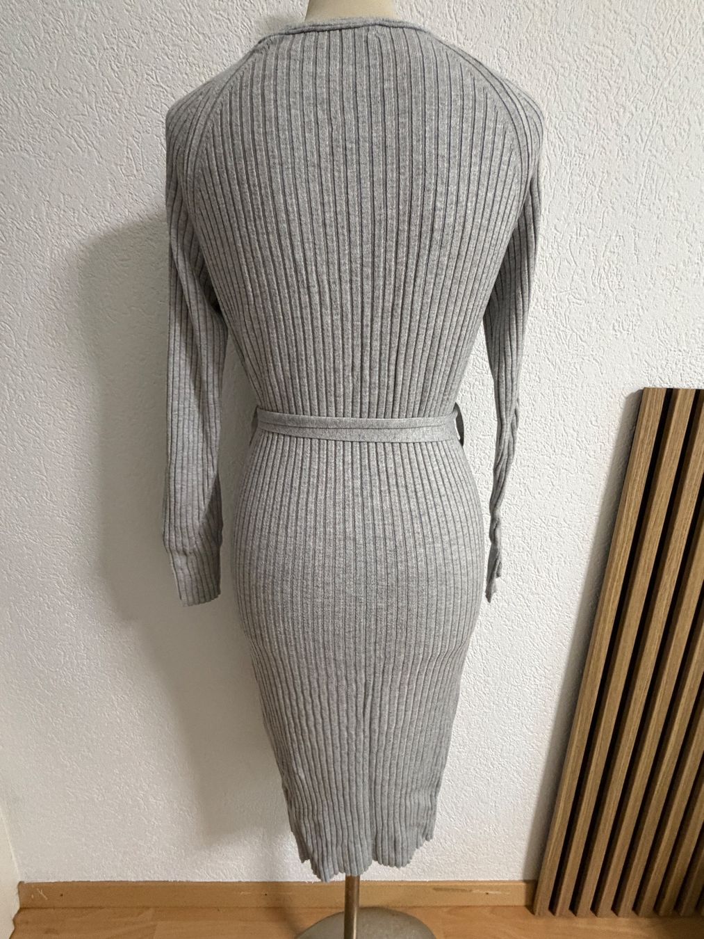 Kleider: Strick Kleid S-M – Gebraucht aus Liestal von Goldart 2
