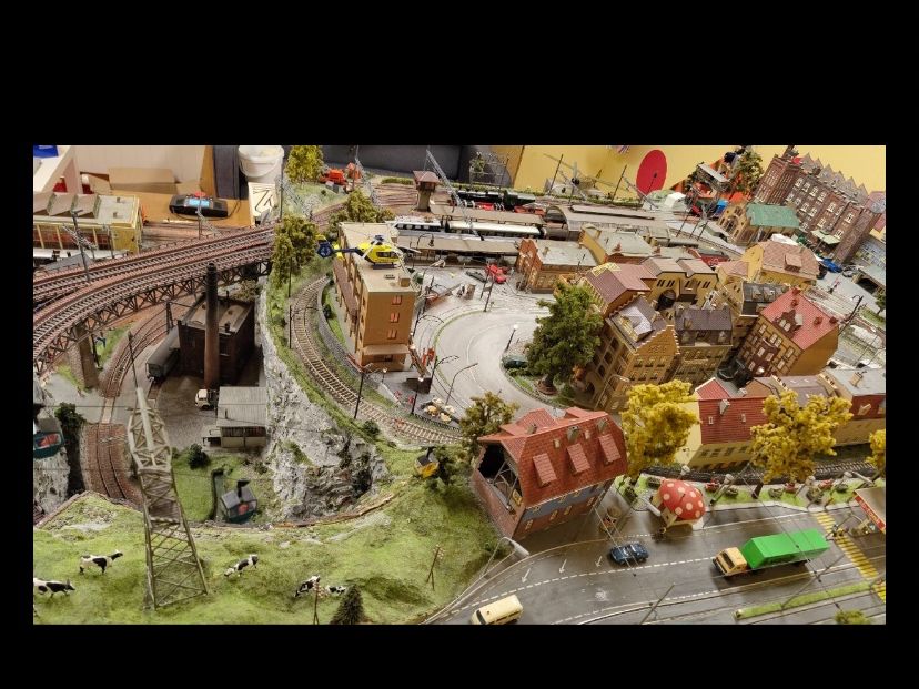 Märklin Modellini di ferrovie: Märklin H0 Modellanlage – Usato da Subingen venduto da Pinkflower