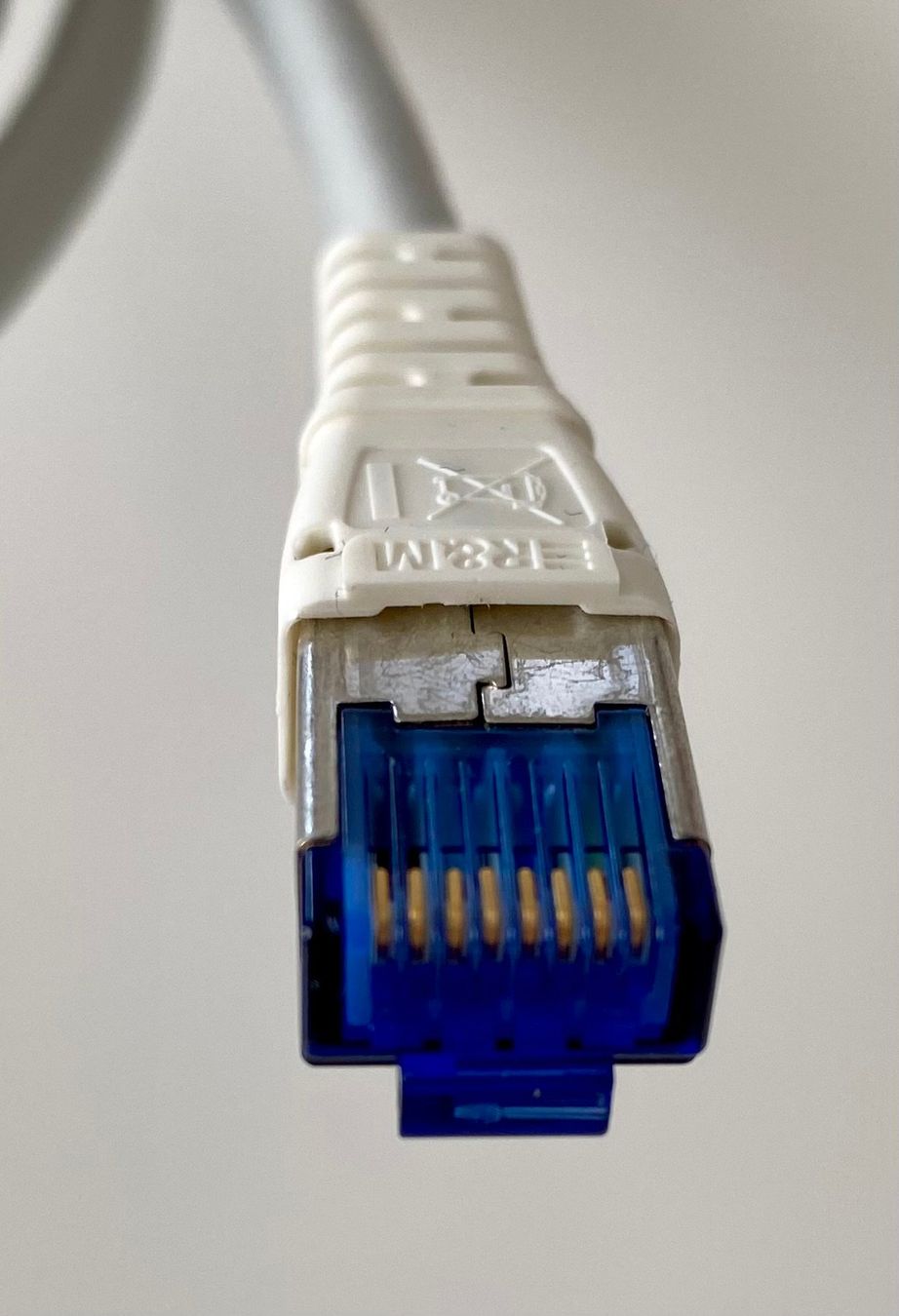 Kabel: Câble patch RJ45s R&M 2m gris S-FTP cat.6 LSFRZH classe E – Neu und originalverpackt aus Peseux von Gilloss 1